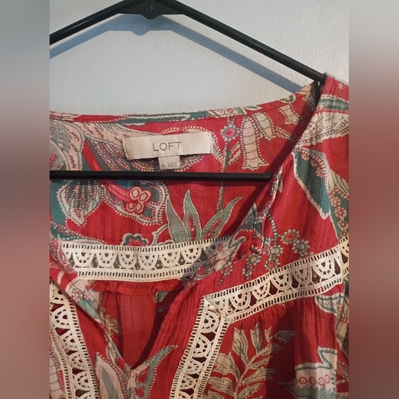 LOFT Red and Green Floral Blouse with Crochet Trim Medium Cottagecore Boho - Picture 3 of 5
